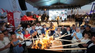 İzmit’te festival ateşi yakıldı, coşku tüm kenti sardı!