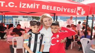 İzmit Belediyesi “100’üncü Yıl Cumhuriyet Satranç Turnuvası” nefes kesen mücadelelerle başladı 