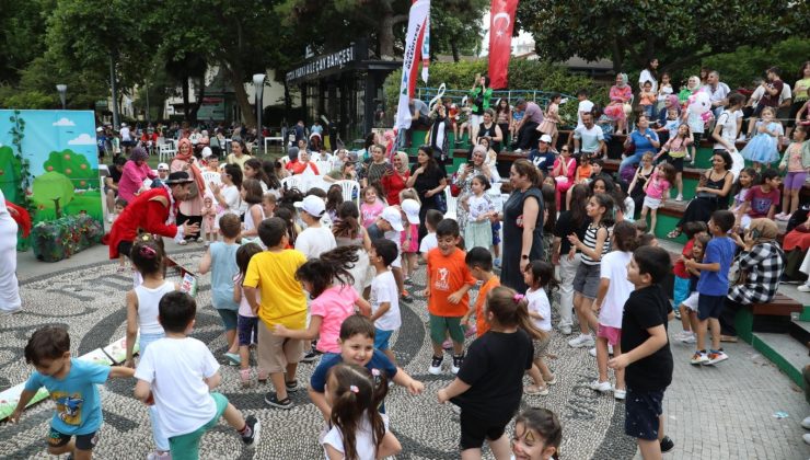 İzmit Belediyesinden öğrencilere Karne Şenliği