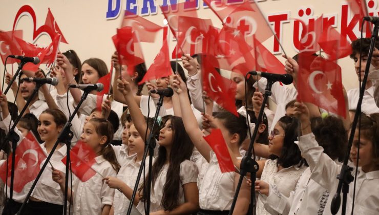 İzmit Sanat Akademisi öğrencilerinden yıl sonu gösterisi