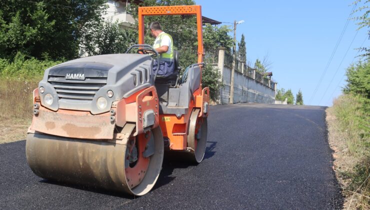 İzmit Belediyesi asfalt mesaisine Gündoğdu Mahallesinde devam etti