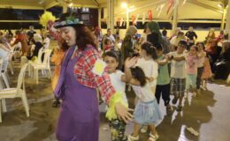 İzmit’te Yaz Akşamlarıyla Yenişehir Mahallesi’nde çocuklar gönüllerince eğlendi