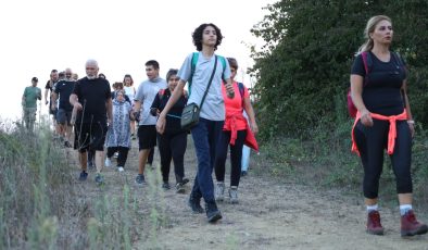 İzmitler, zafer coşkusunu doğa yürüyüşü ile yaşadı