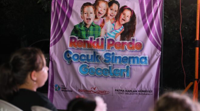 Minikler, ‘Çocuk Sinema Geceleri’nde doyasıya eğlendi