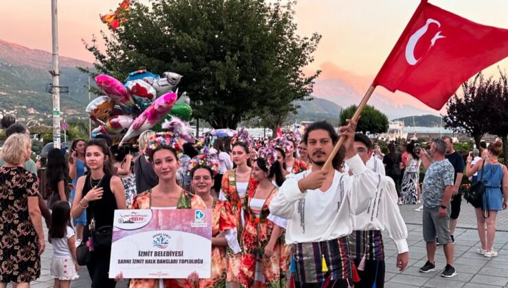 Sahne İzmit Topluluğu, Balkan Festivali’nde şehrimizi gururlandırdı