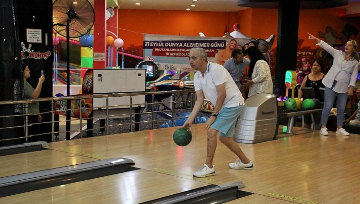 Alzheimer Yaşam Evi sakinleri bowling turnuvasında doyasıya eğlendi