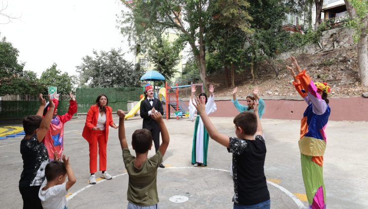 İzmitli minikler Kapanca Sokak Festivalinde doyasıya eğleniyor