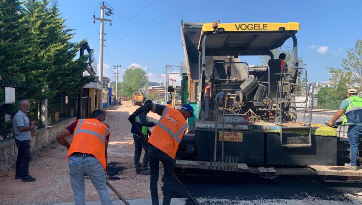 İzmit Belediyesinden Yeşilova Mahallesinde yoğun asfalt mesaisi