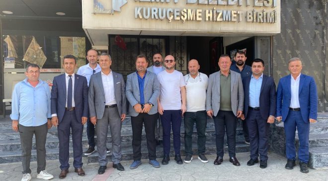 İzmit Belediyesi Orhaniye ve Kocatepe’de  hem muhtarları hem vatandaşları dinledi