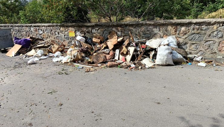 Hürriyet diğer ilçelerden gelen çöp fotoğraflarını paylaştı