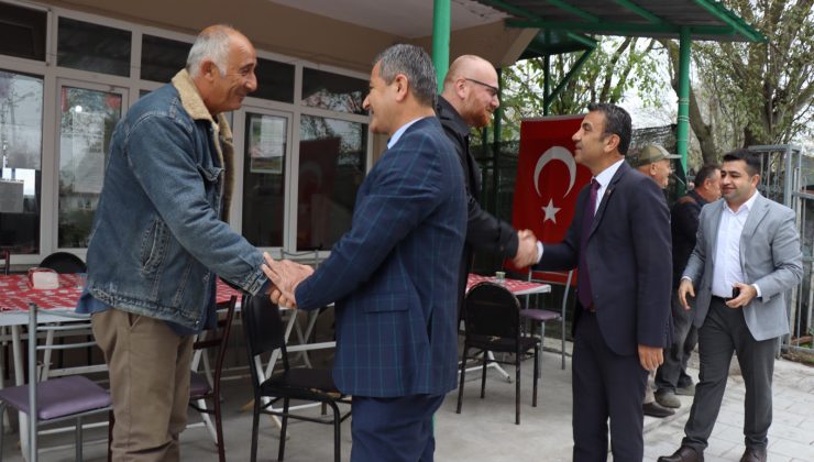 İzmit Belediyesi mahalle ziyaretleriyle halkın nabzını tutuyor