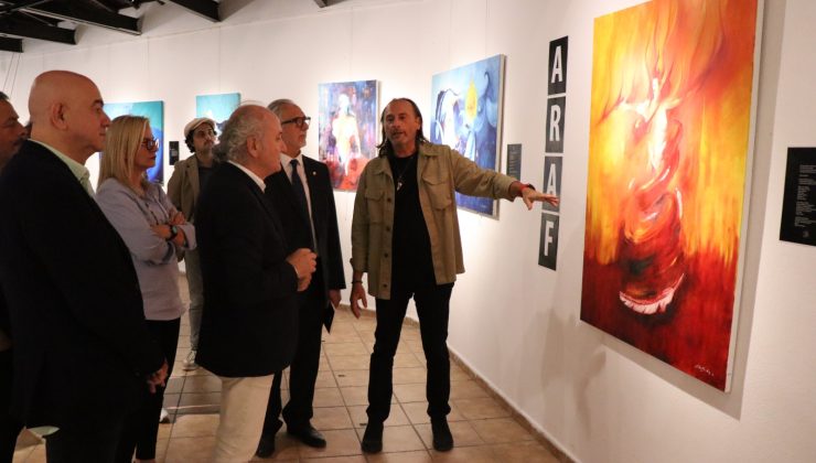 ‘Araftan Yaşama’ resim sergisi Cumhuriyet Sanat Galerisi’nde ziyaretçilere kapısını açtı