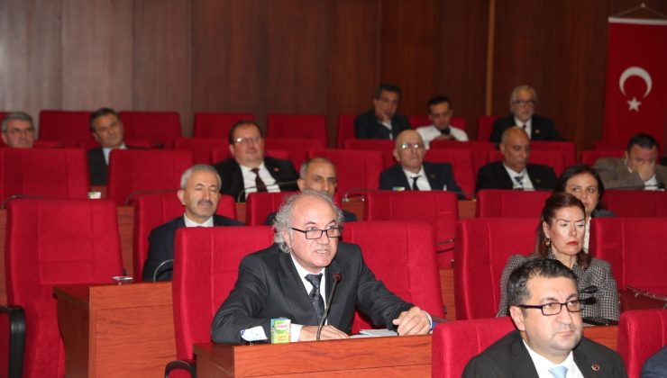 Arcan, CHP’li belediyelere yönelik ekonomik baskıları gündeme getirdi