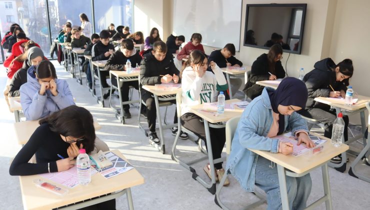 Ali & Nazile Yıldız Çınar Akademi’de LGS öncesi sınav heyecanı yaşandı