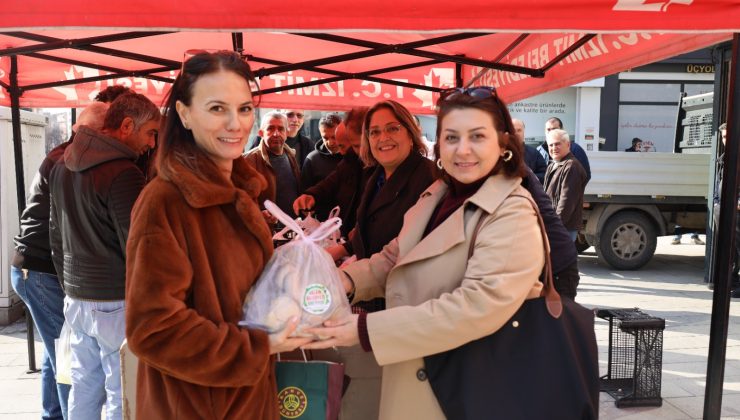 Halkın belediyesi İzmit Belediyesi, mantar dağıtımına devam ediyor