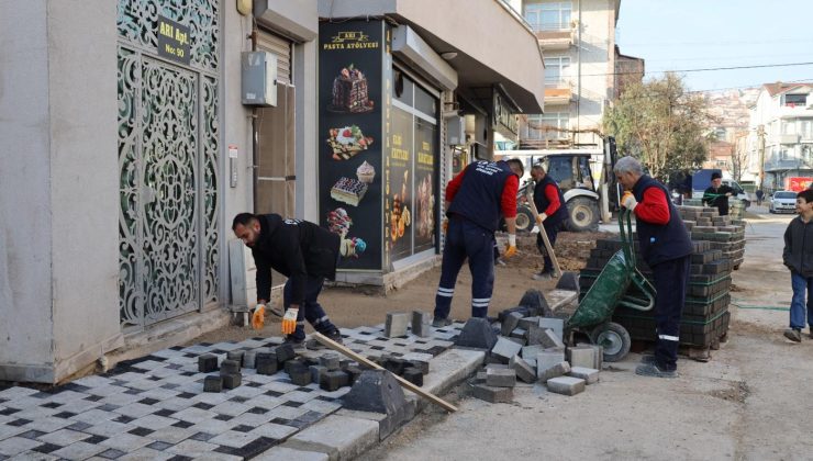 İzmit Belediyesi, Şehit Kazım Caddesi’nde çalışmalara tüm hızıyla devam ediyor