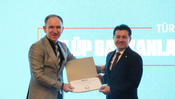 Türkiye Cimnastik Federasyonu’ndan İzmit Belediyespor Kulübüne teşekkür plaketi