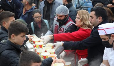 Yeni yılın ilk gününde de Darıca’ya destek!