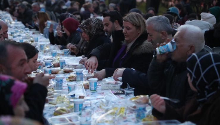 Hürriyet, halk iftarında Yuvam Akarca’da vatandaşlarla buluştu