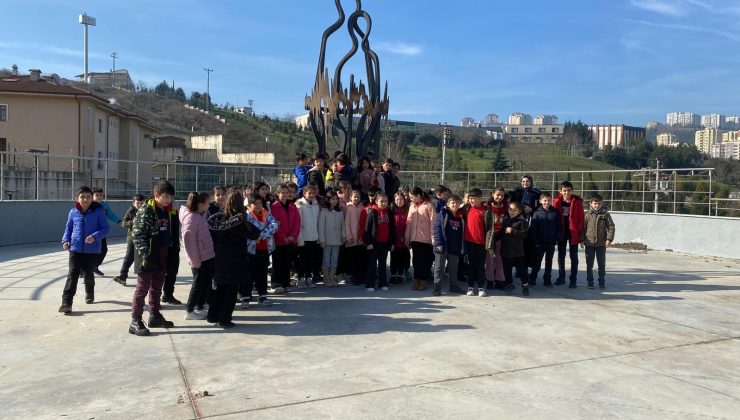 İzmit Belediyesinden Deprem Haftasında farkındalık etkinliği